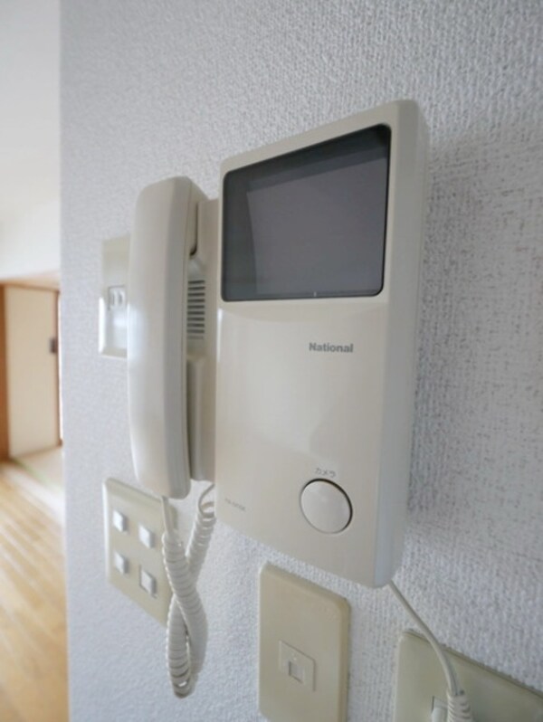 設備(★モニター付きインターホンです★)