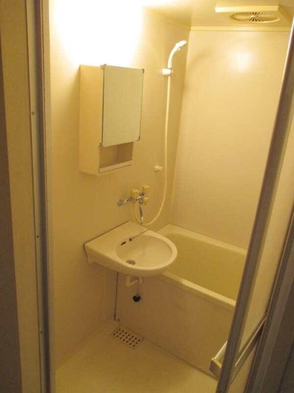 バス／シャワールーム等(★2点ユニットのバスルームです★)