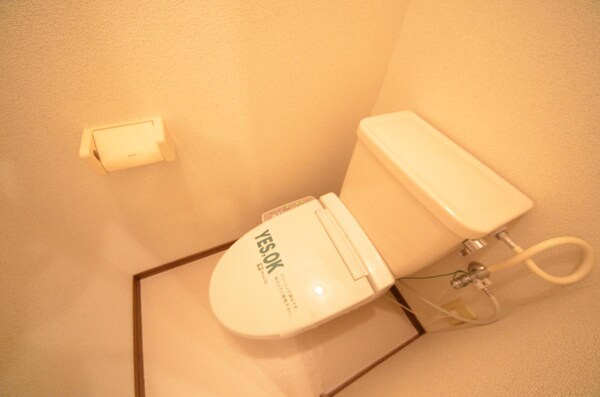 トイレ(※別部屋の参考写真です※)