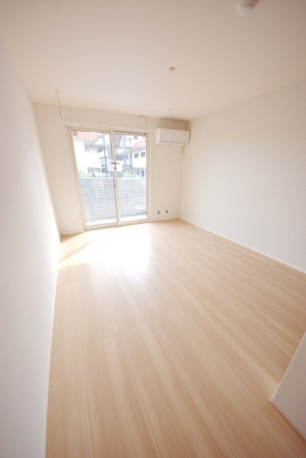 リビング・居室(★お部屋探しは株式会社タウンハウジング東京まで★)