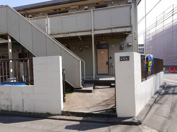 エントランス(★お部屋探しは、タウンハウジング多摩センター店へ★)