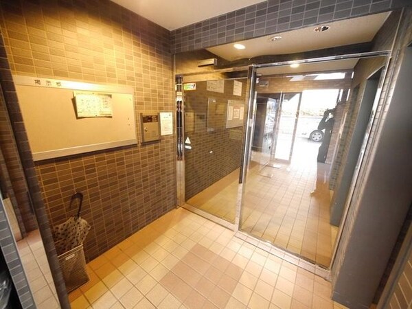 エントランス(★お部屋探しは株式会社タウンハウジング東京まで★)