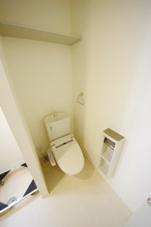 トイレ(★シャワートイレ付いてますよ★)