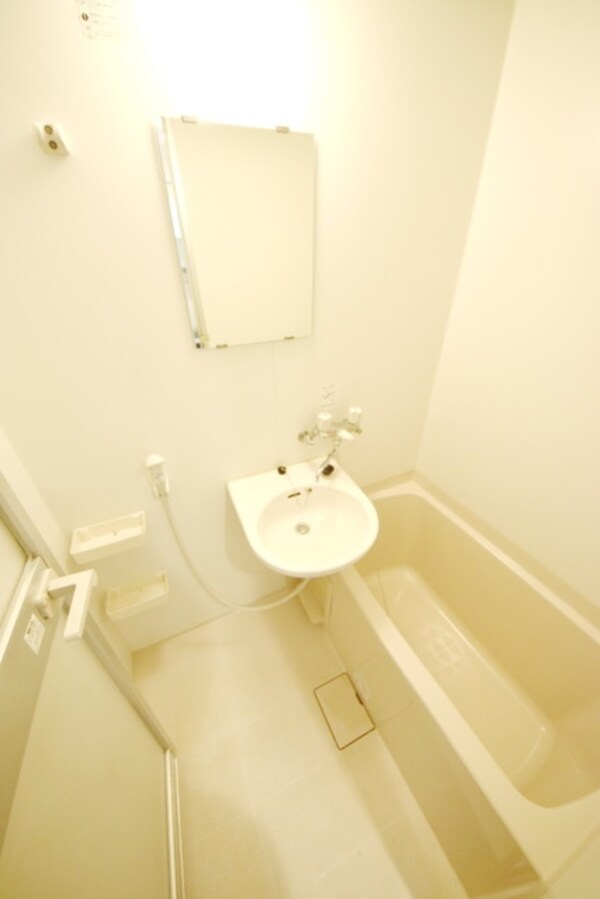 バス／シャワールーム等(★バスルームも清潔感がありますね★)