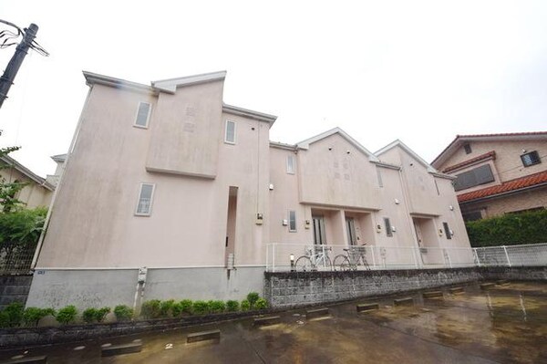 外観(★周辺は閑静な住宅街です★)