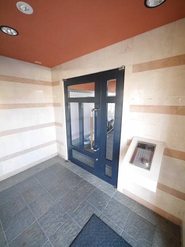 エントランス(★お部屋探しは株式会社タウンハウジング東京まで★)