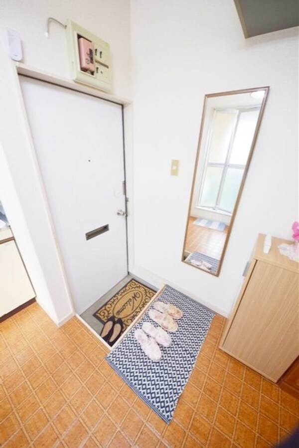 玄関(★シューズボックスのある玄関スペースです★)