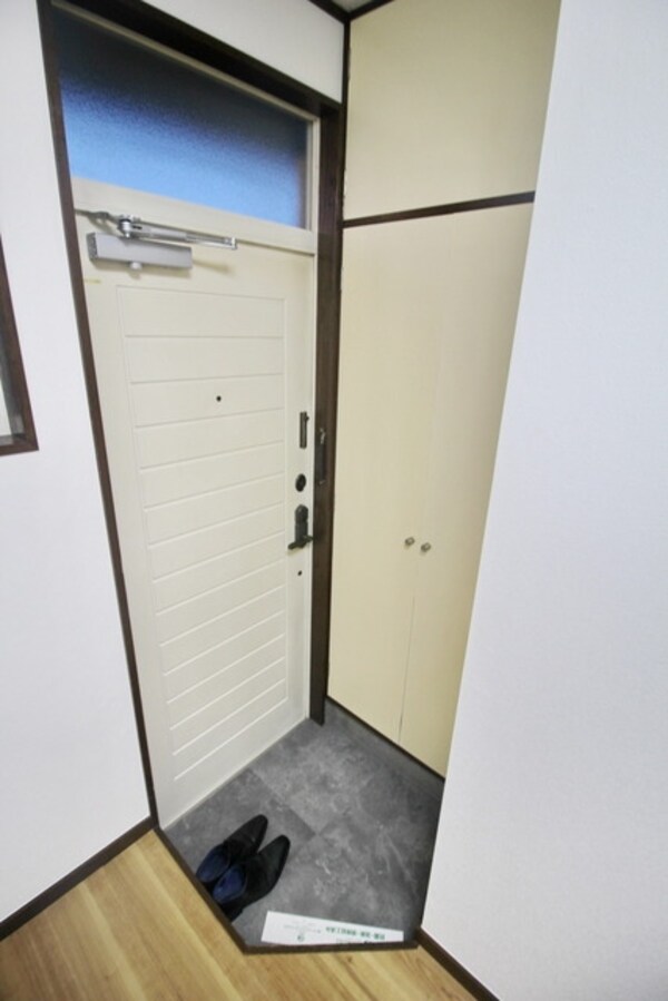 玄関(★ゆったり玄関です★※別部屋参考写真)