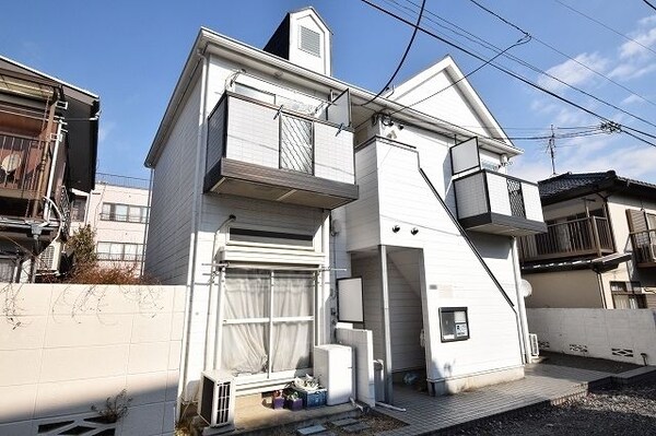 外観(★閑静な住宅街ですが駅歩4分で通勤通学が楽です★)