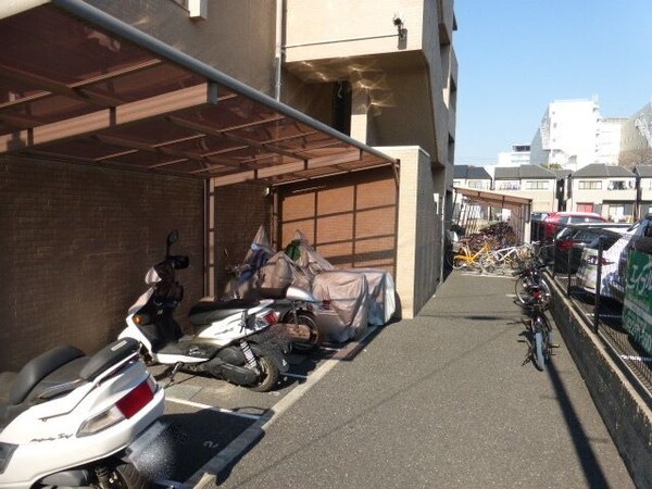 共有部分(バイク相談　駐輪場です)