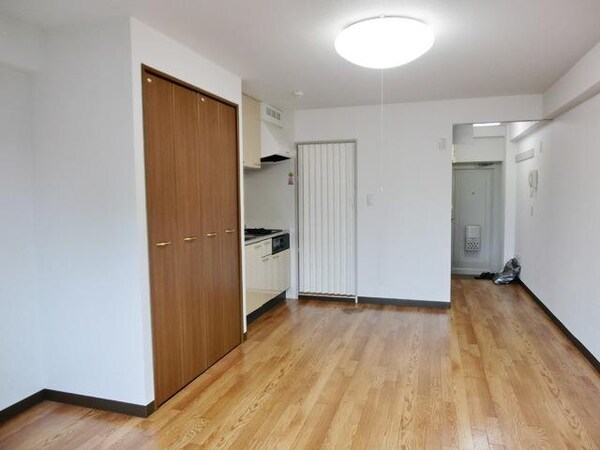 リビング・居室(★広々11帖洋室のお部屋です★)