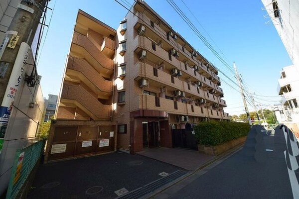 外観(★調布駅近くで通勤通学便利です★)
