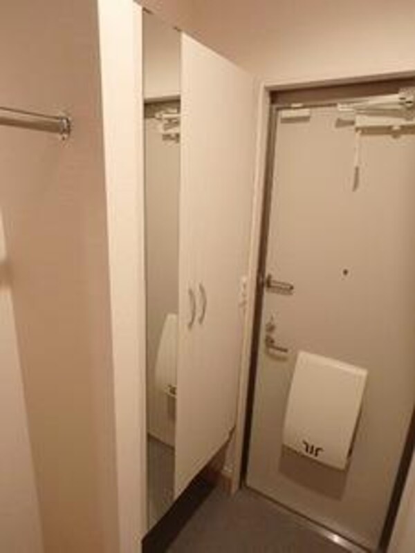 玄関(収納)