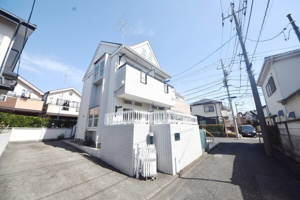 外観(★白い外観がおしゃれ★)