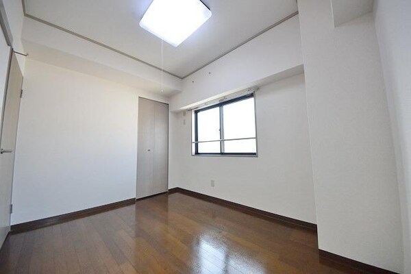 設備(★5.4帖の洋室・きれいなフローリングのお部屋です★)