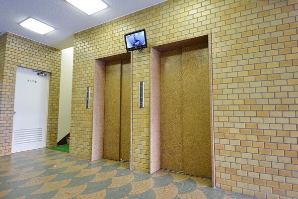 ロビー(★エレベーター内は乗り場に防犯モニタがあり安心です★)
