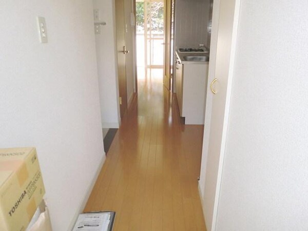 玄関(★フローリングの綺麗なお部屋です★)