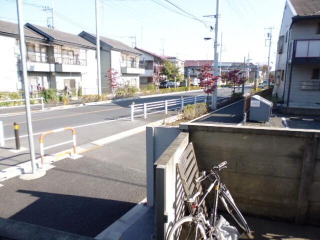 物件内観写真11　(★窓からの景色★)