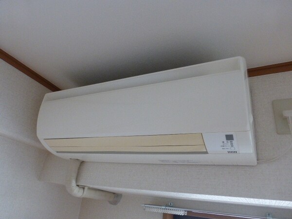 設備(★エアコン★※別部屋参考写真)
