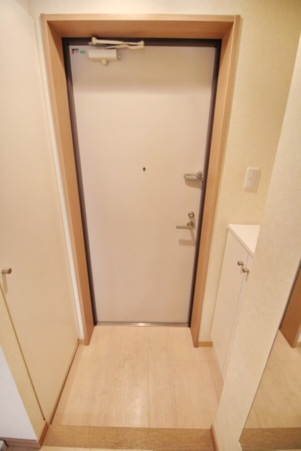 玄関(★シューズボックス付きで使いやすい玄関です★)