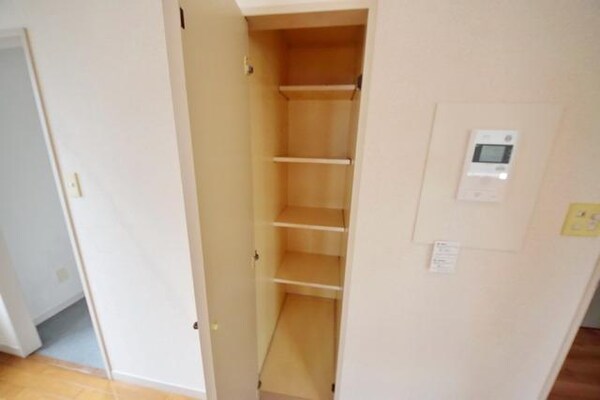 設備(★こちらにも収納あります★)