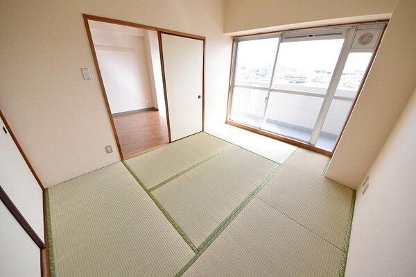 その他室内・内装(★いぐさの香りが心地よい6帖の和室です★)