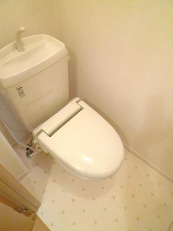 トイレ(★シャワートイレ付のトイレです★)