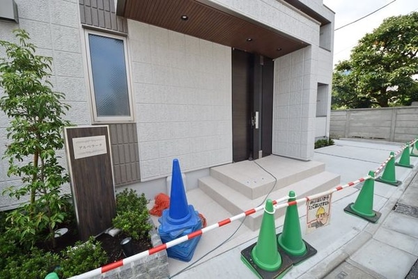 エントランス(エントランス)