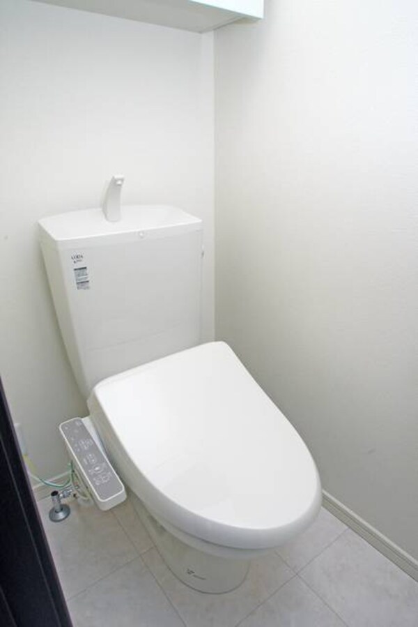 トイレ(※別部屋参考写真)