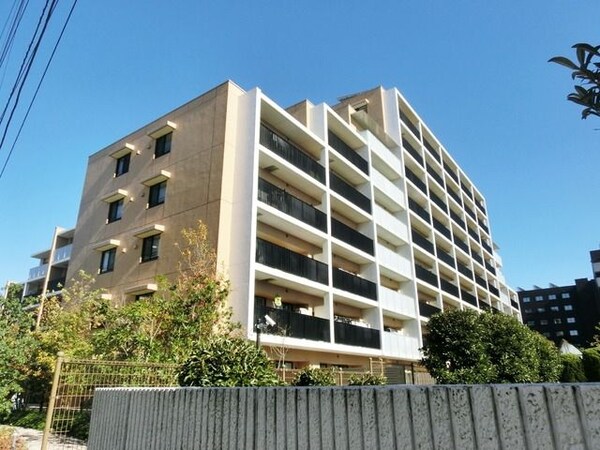 外観(★共有設備の充実したマンションです★)