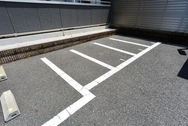 その他(★敷地内のバイク置き場です★)