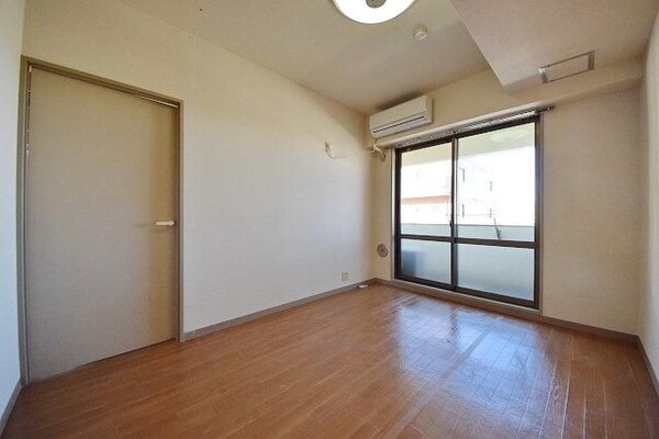 リビング・居室(別部屋参考写真)