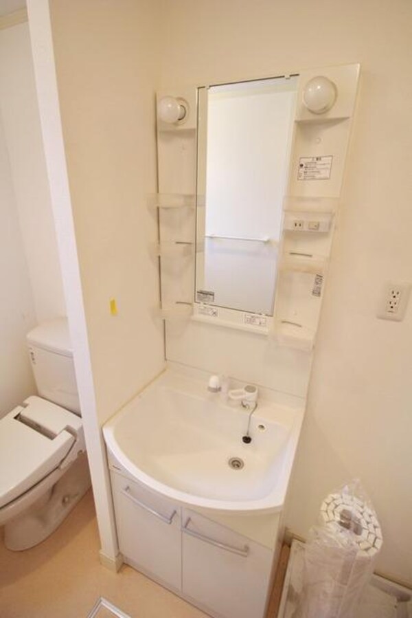 洗面(★朝の支度に便利な独立洗面台付です★)