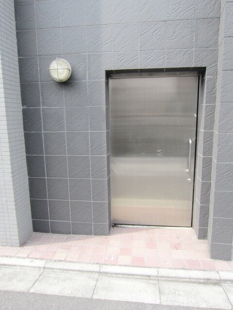 物件内観写真25　(★専用のゴミ捨て場があります★)