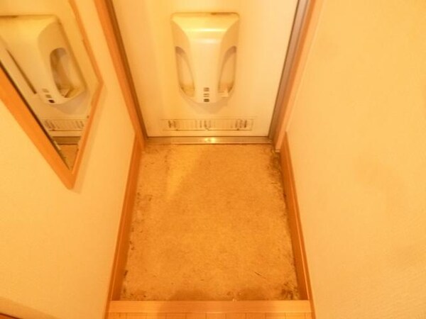 玄関(玄関になります♪)