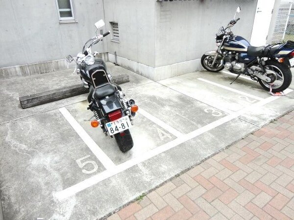 駐車場(★バイク置場★)