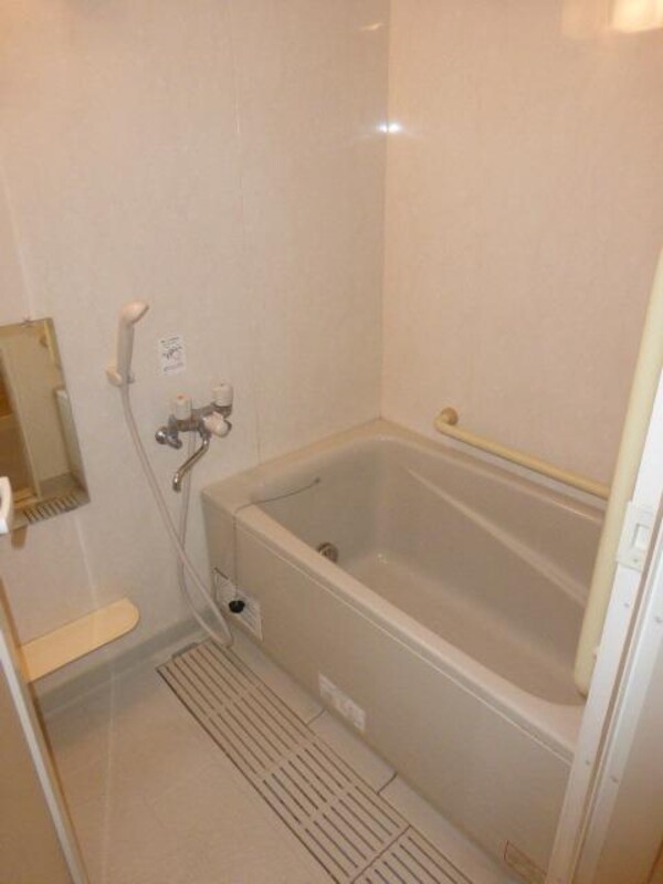 バス／シャワールーム等(追い焚き付お風呂)