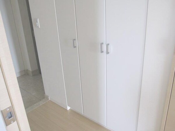 玄関(★広めな玄関スペースです★)