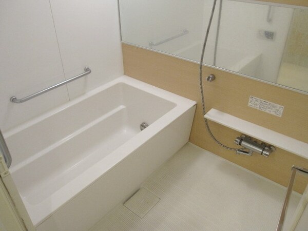 バス／シャワールーム等(★追い焚き付のゆったりしたバスルームです★)