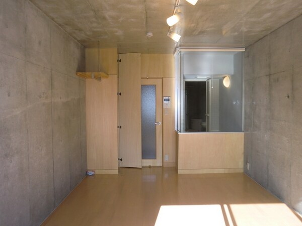 その他室内・内装(★内装もコンクリート打ちっ放しでお洒落な室内です★)