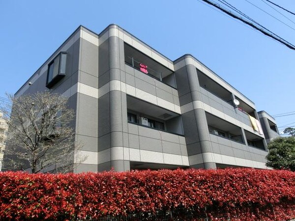 外観(★南向き日当り良好・お洒落な外観タイル貼りマンションです★)