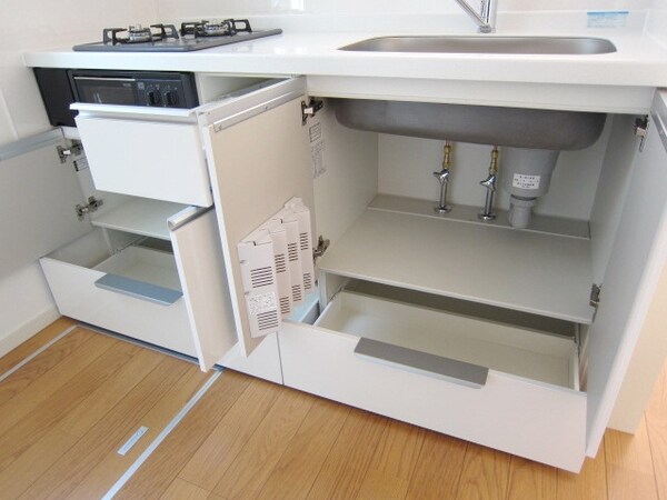その他(★キッチン下部の収納です★)