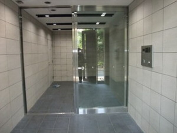 エントランス(★オートロック付きのエントランスです★)