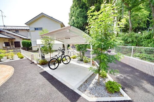 共有部分(★屋根つきの駐輪場です★)