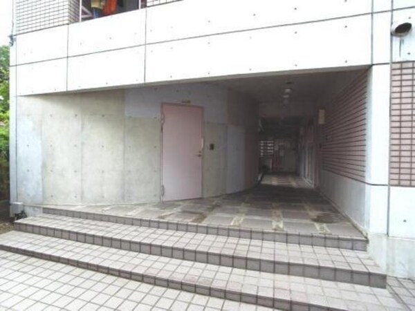 エントランス(★賃貸物件のお問い合わせはタウンハウジング登戸店まで★)