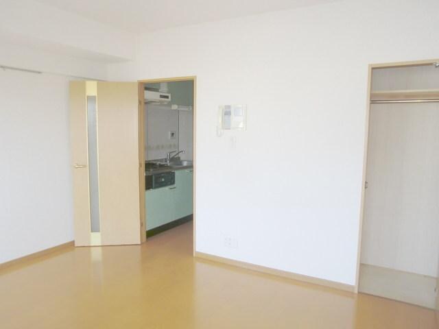 物件内観写真4　(★安心のインターホン付きです★)