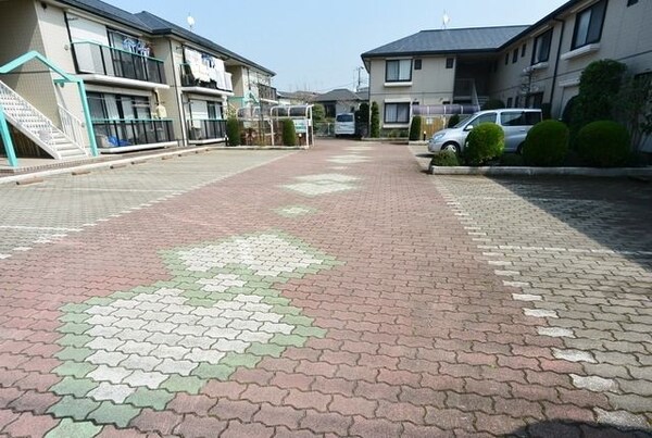 外観(★敷地内に駐車場のある建物です★)