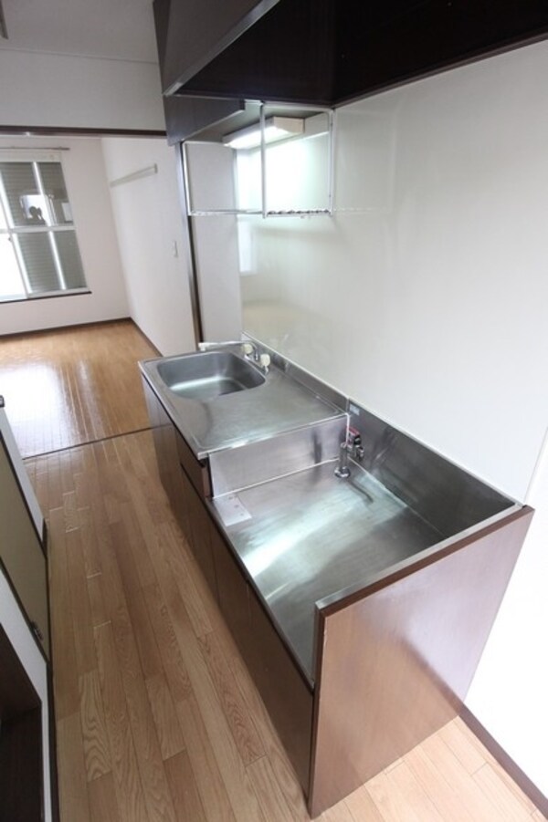 キッチン(★２口ガスコンロ設置でお料理も充実★)