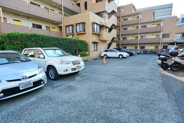 駐車場(★敷地内駐車場です★)