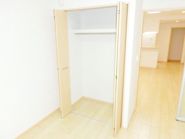 収納(★ゆったりした収納スペースで生活に便利です★)